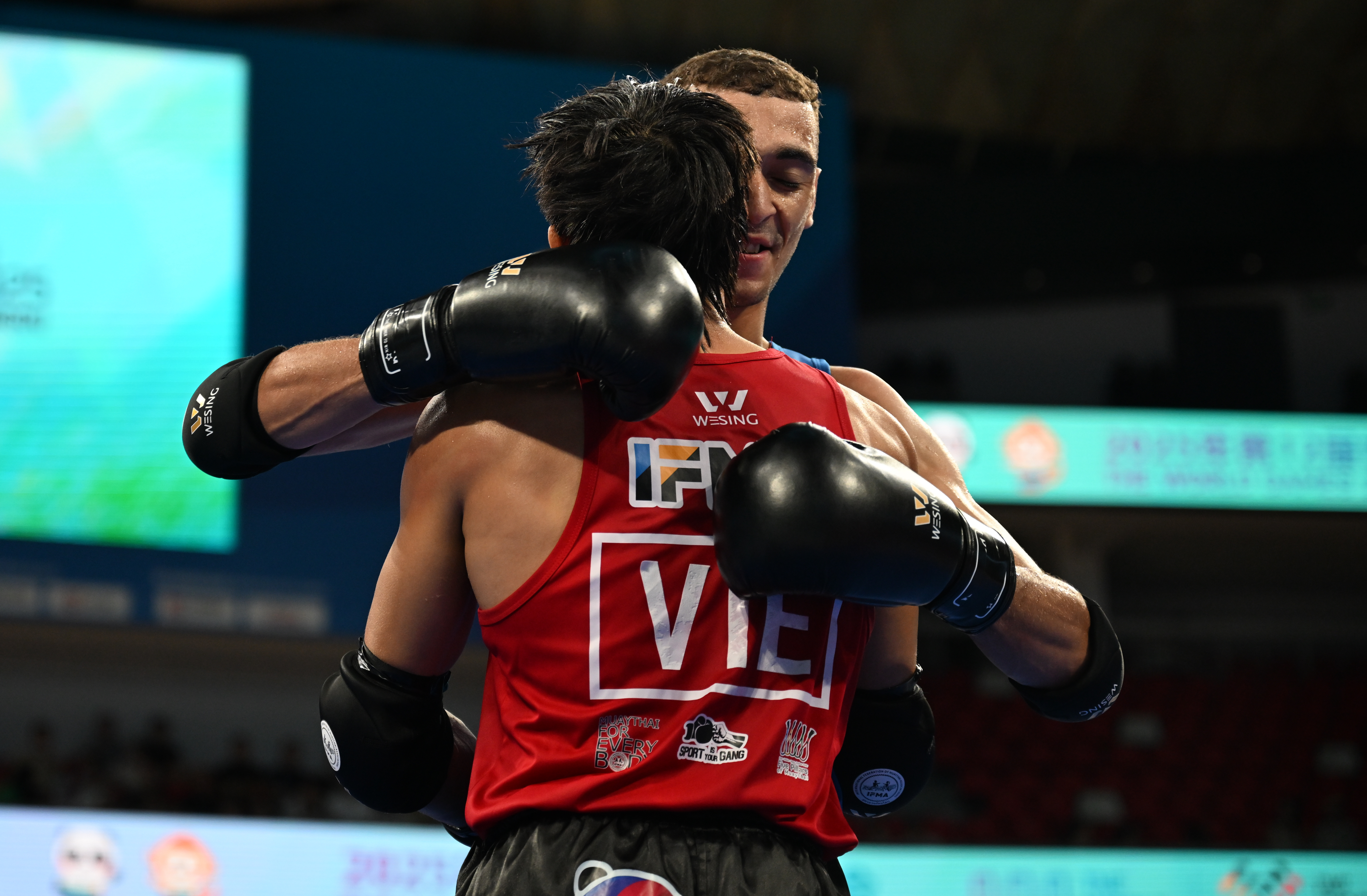 关于拳击选手发挥出色,荣膺最佳MVP的信息 关于拳击选手发挥出色,荣膺最佳MVP的信息