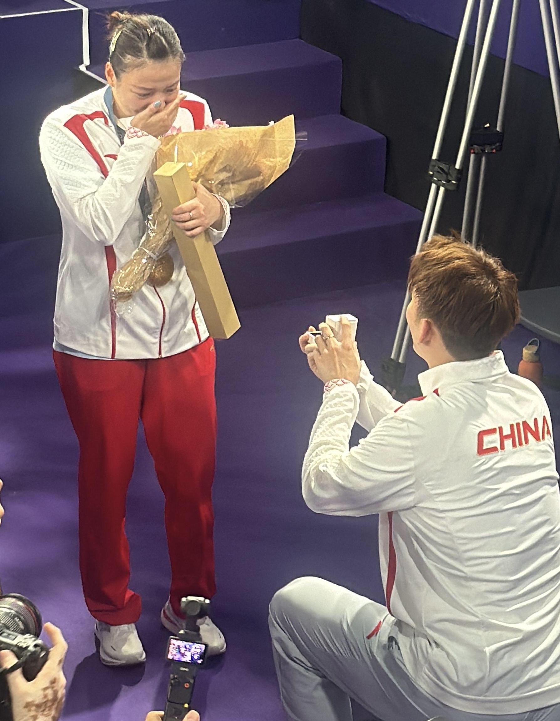 韩国队横扫日本队，郑思维点燃赛场