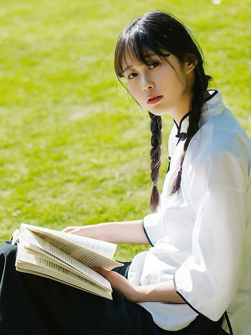 怒目展翅，浓眉惊天爆发，老鹰致命俯冲终结山西